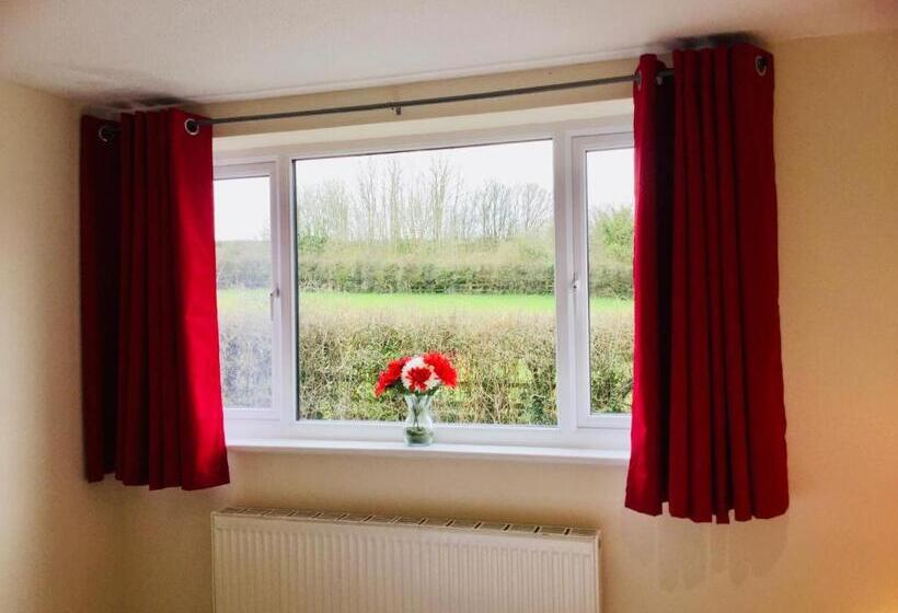 Студия Стандарт, Smithaleigh Farm Rooms And Apartments
