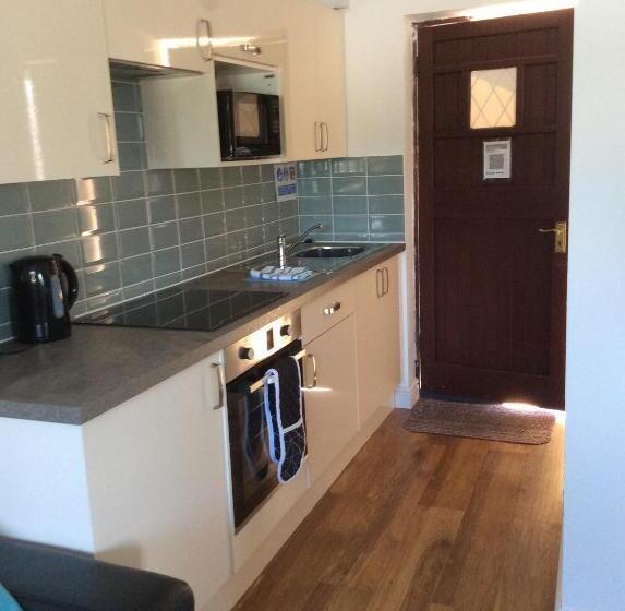 Апартаменты 2 Спальни, Smithaleigh Farm Rooms And Apartments