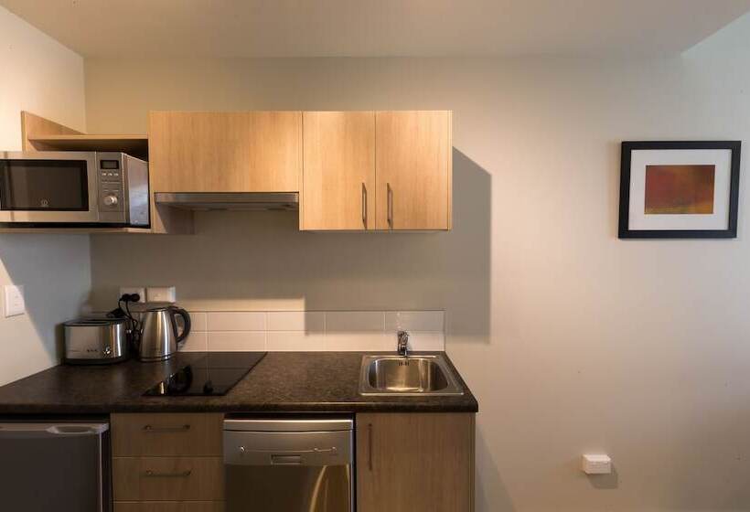 Апартаменты 1 Спальня, Ramada Suites By Wyndham Christchurch City