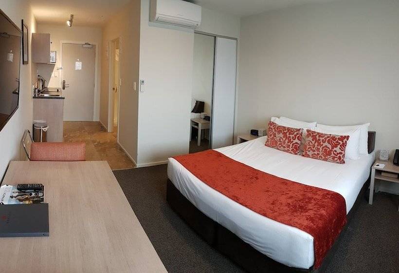 Студия Стандарт, Ramada Suites By Wyndham Christchurch City