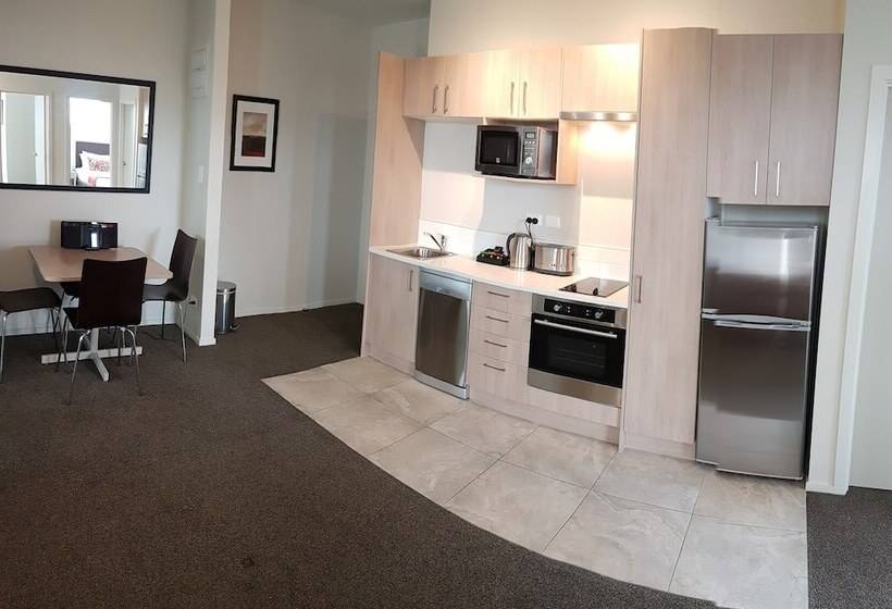Апартаменты 2 Спальни, Ramada Suites By Wyndham Christchurch City