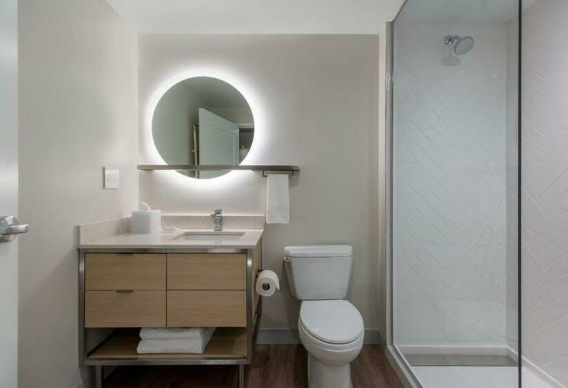 스탠다드 스튜디오 킹침대, Towneplace Suites By Marriott Pueblo Downtown
