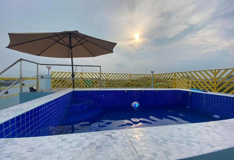 Номер Deluxe с Балконом, Rain Airport Bed And Breakfast