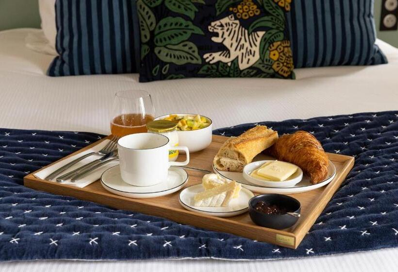 小型套房带阳台, L Invitation Au Voyage   Hôtel & Spa