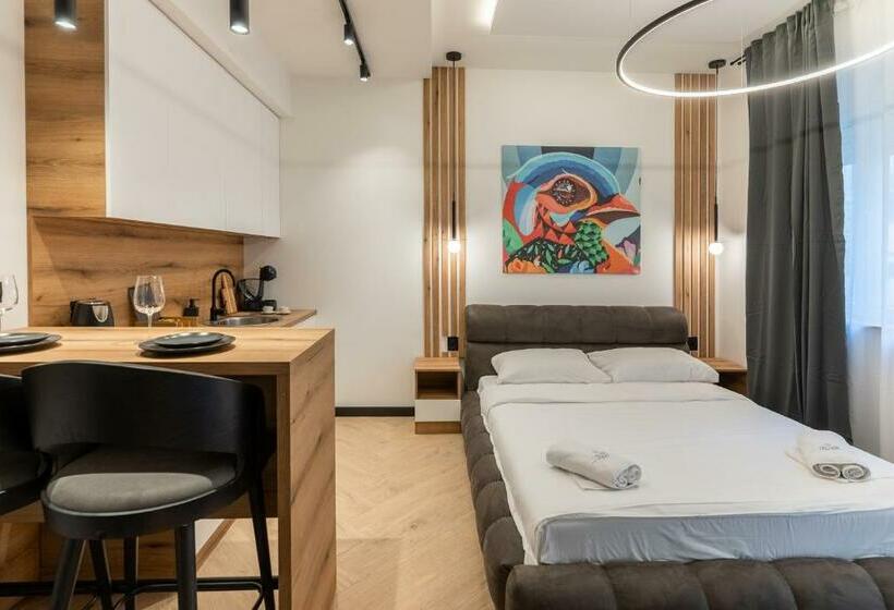 غرفة قياسية مزوَّدة بتراس, Silver Luxury Suites