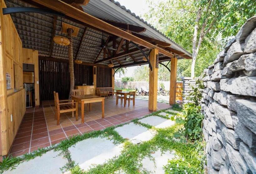 ویلای استاندارد با چشم‌انداز باغ, Nha Minh Bungalows