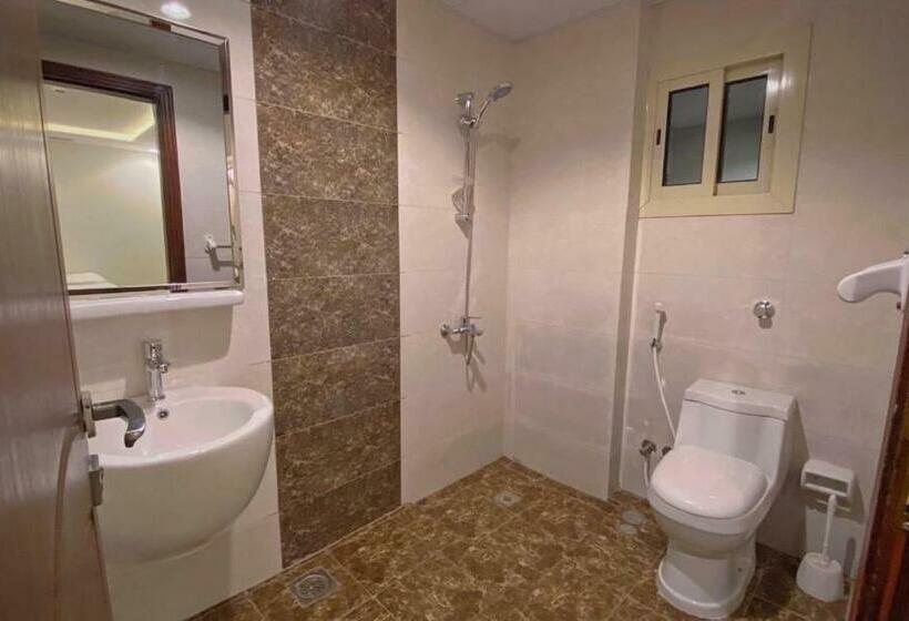 Номер Стандарт Трехместный, فندق برايت