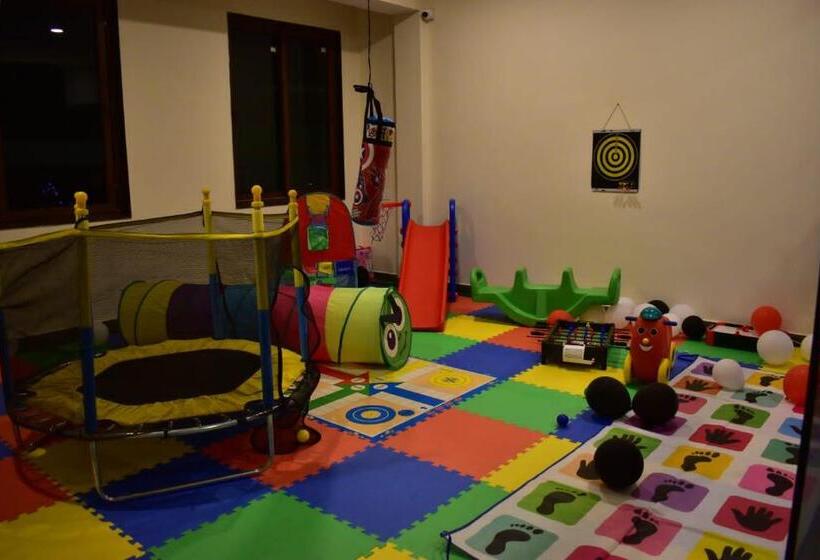 اتاق استاندارد با تخت بزرگ, Montana Vyoo