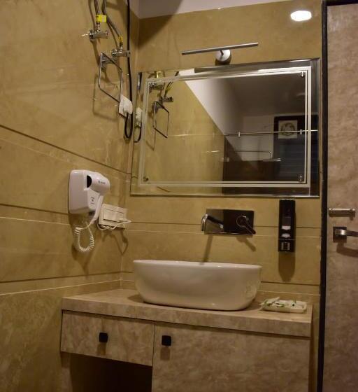 اتاق استاندارد با تخت بزرگ, Montana Vyoo