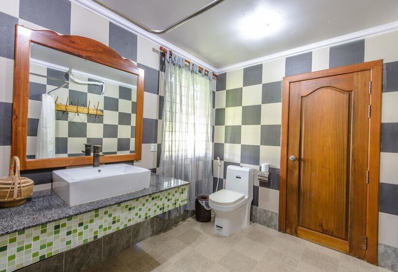 Номер Premium Вид на Бассейн, Delux Villa