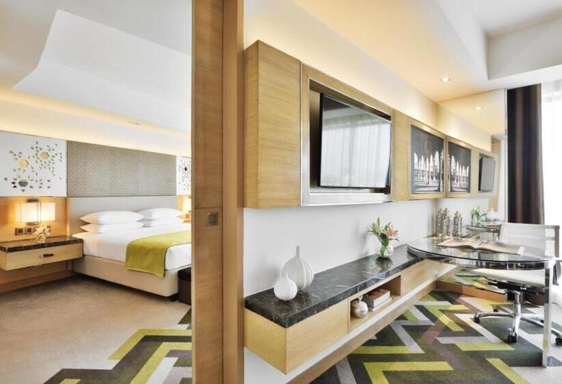 Люкс Executive Кровать Кинг, Courtyard By Marriott Agra