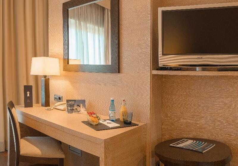 Люкс Кровать Кинг, Holiday Inn Express & Suites Salt Lake City South   Murray By Ihg