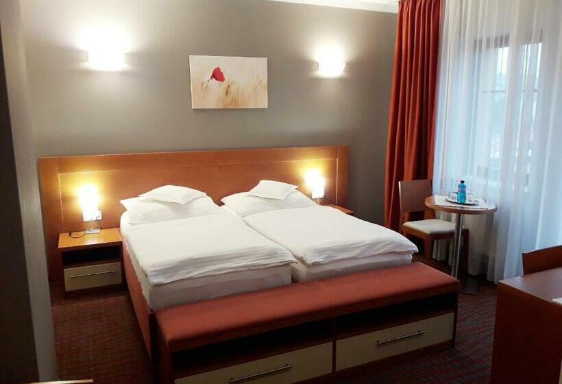 Номер Стандарт, Katerain Hotel, Restaurace, Wellness
