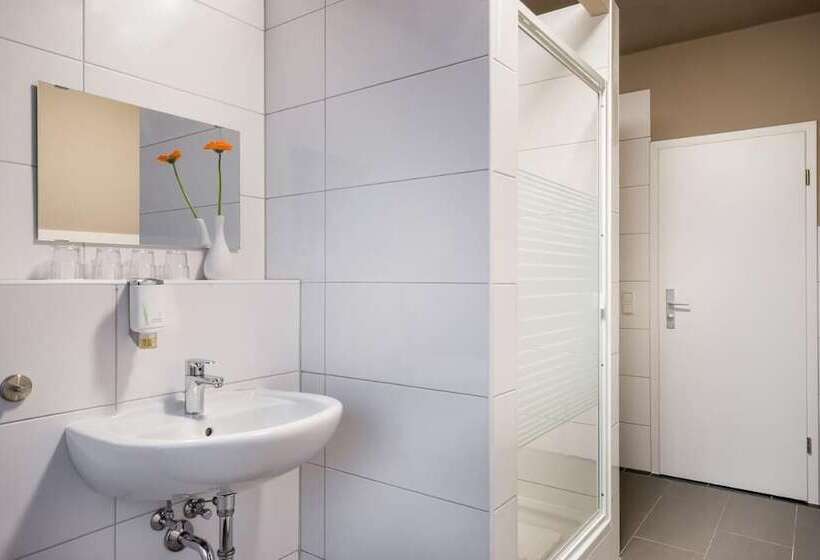 Трехместный Номер Комфорт, Munique Frankfurt City