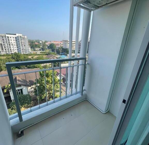 اتاق لوکس, Christella Hotel Laemchabang