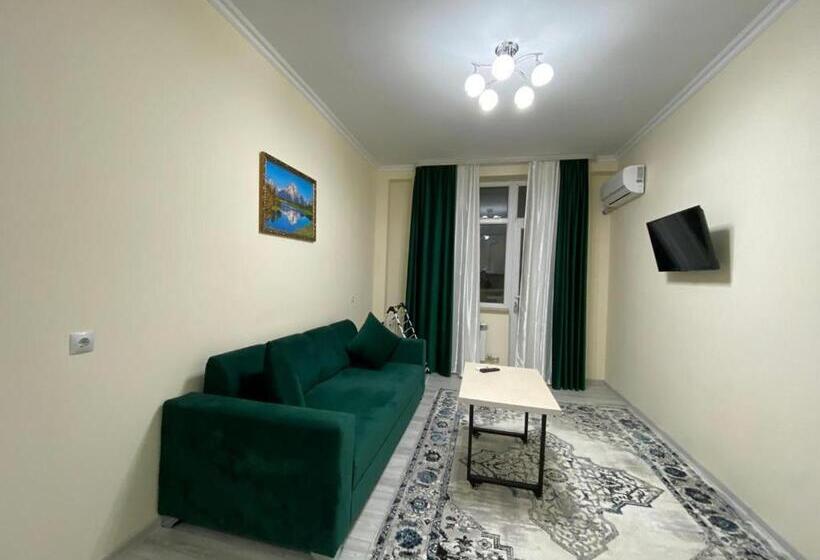 اتاق سوپریور سه تخته, Rusel