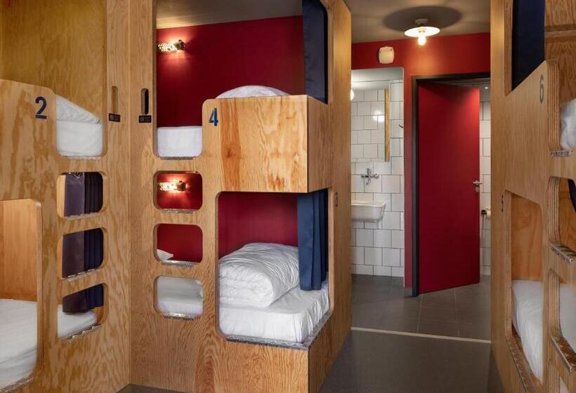 تختخواب در اتاق مشترک, Eklo Paris Roissy Cdg Airport