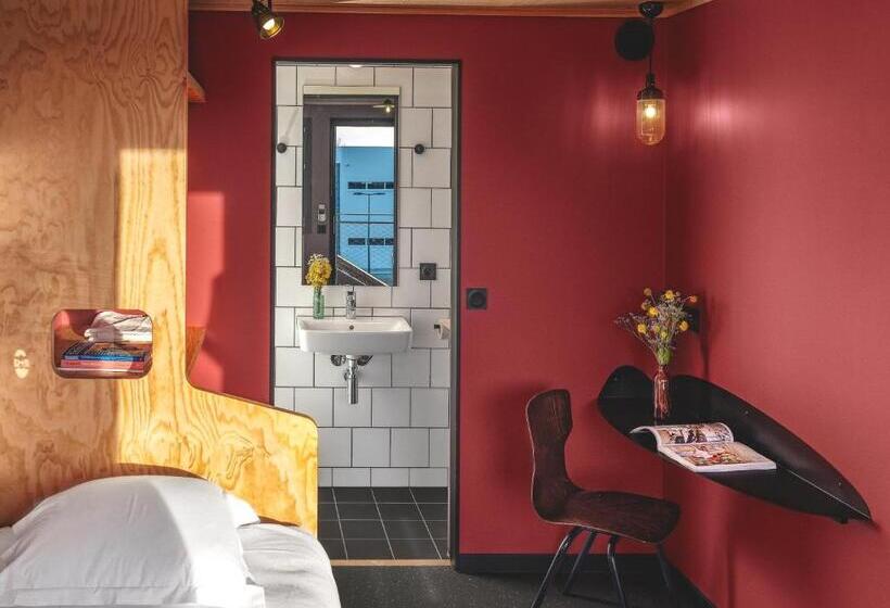 اتاق استاندارد یک نفره, Eklo Paris Roissy Cdg Airport