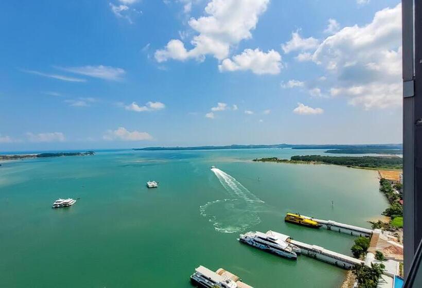 Deluxe Suite Sea View, Palam Mansion At Apartment One Residence