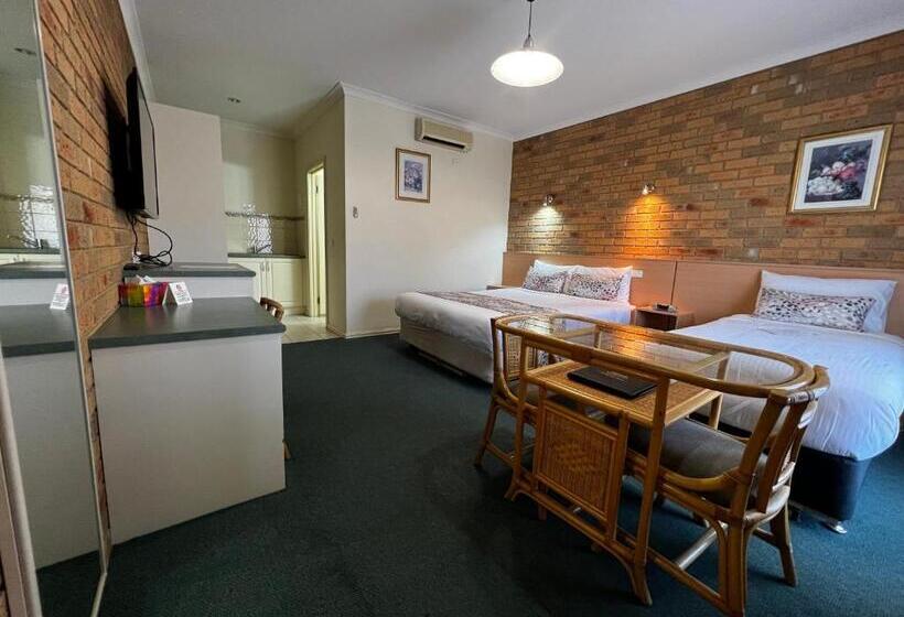 Номер Стандарт, Riverpark Motel