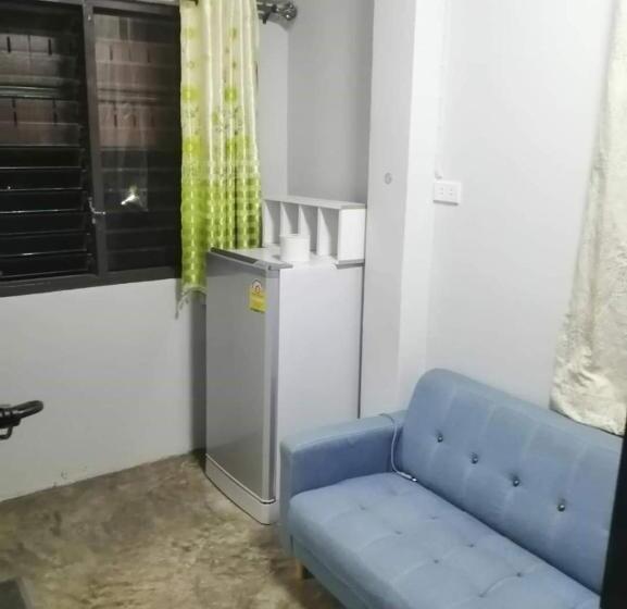 디럭스 룸, At Home Hostel