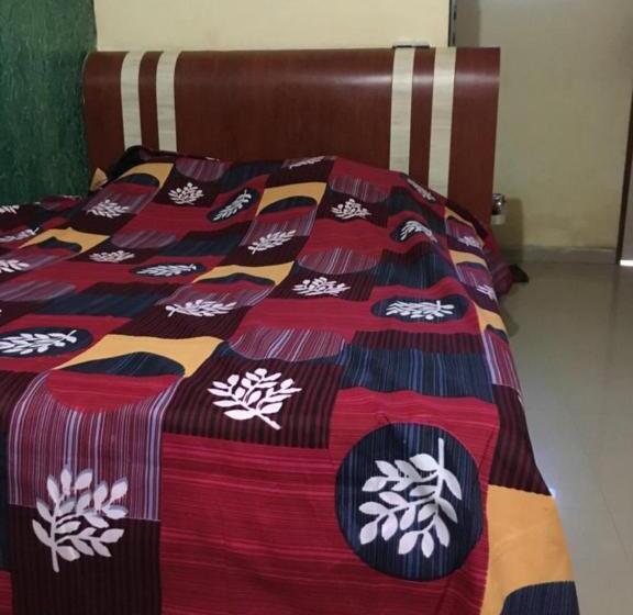 اتاق استاندارد با تخت بزرگ, Goroomgo Jagannath Lodge Puri Near Jagannath Temple & Grand Road   Travelers Recommended
