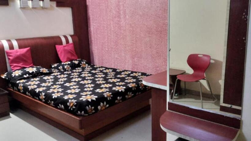 اتاق استاندارد با تخت بزرگ, Goroomgo Jagannath Lodge Puri Near Jagannath Temple & Grand Road   Travelers Recommended