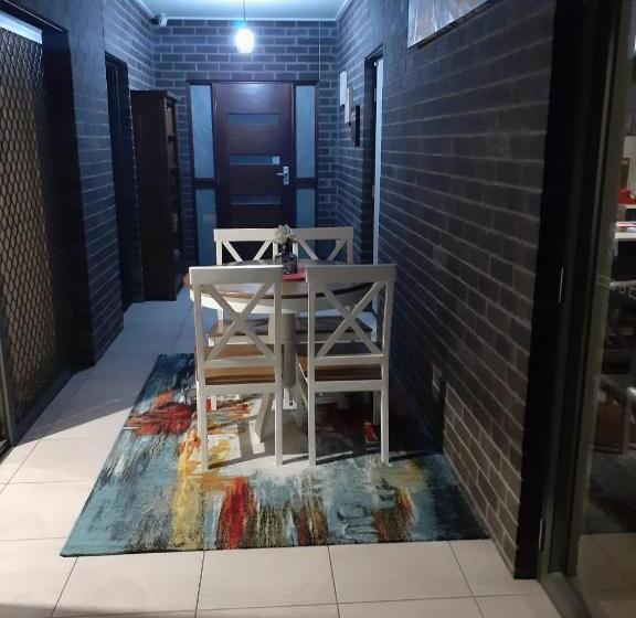 침실 3개 주택, Adwaga Lodge