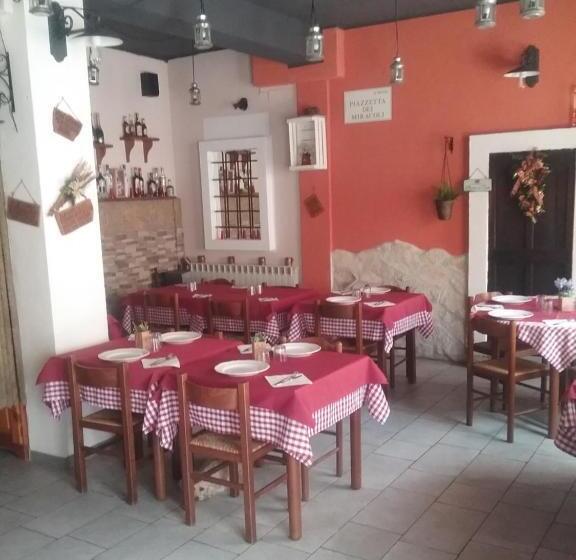スーペリアトリプルルーム, Locanda Dei Miracoli