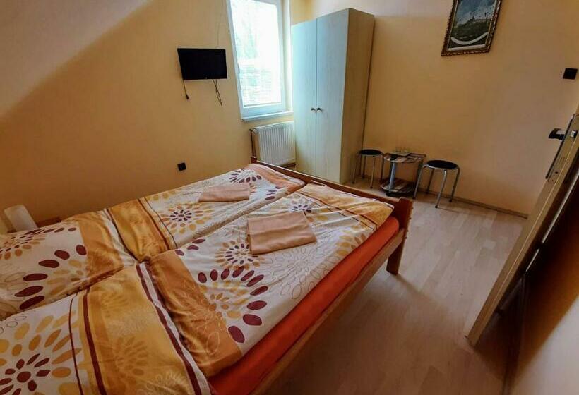 Номер Стандарт, Penzion A Chatový Camp Havraníky U Np Podyjí