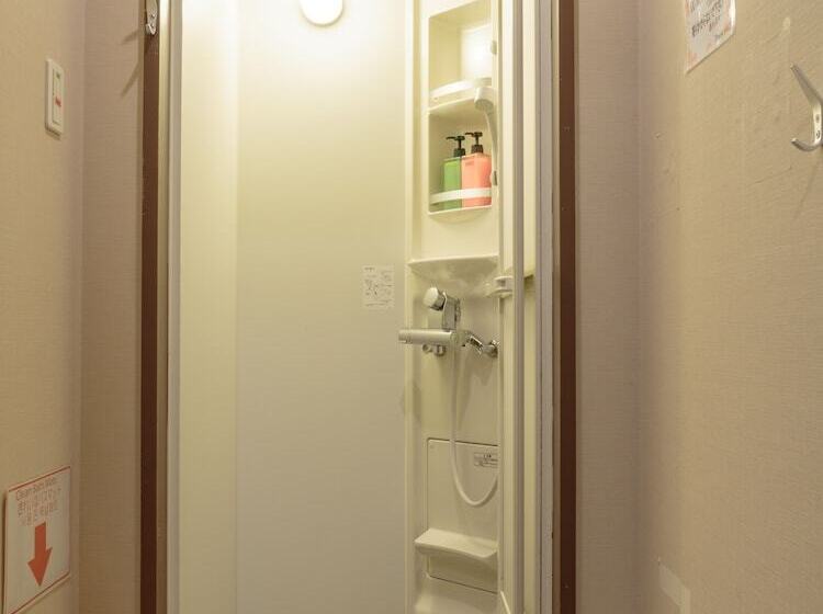 Кровать в Общей Комнате, Fukuoka Hana Hostel