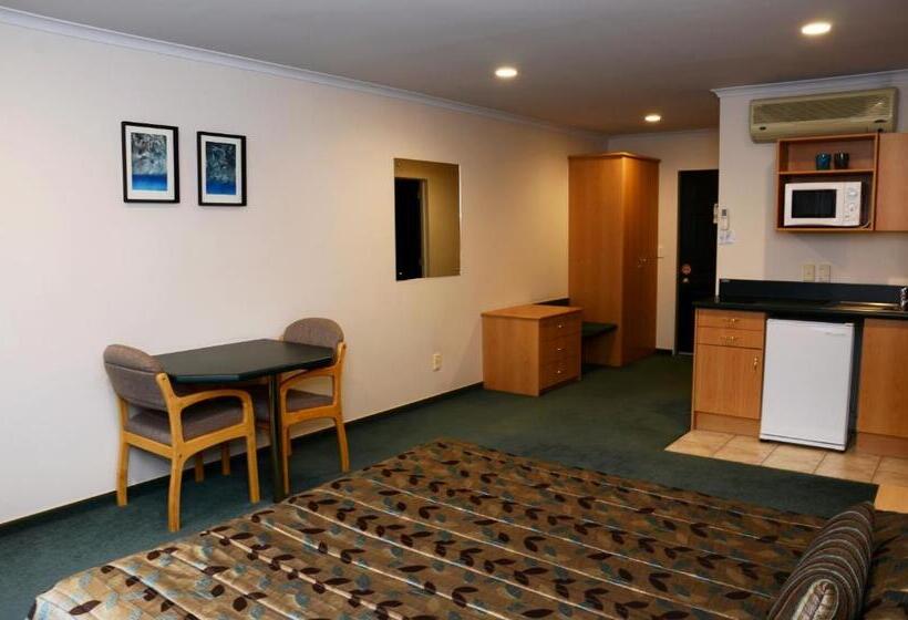 디럭스 스튜디오, Greenlane Manor Motel