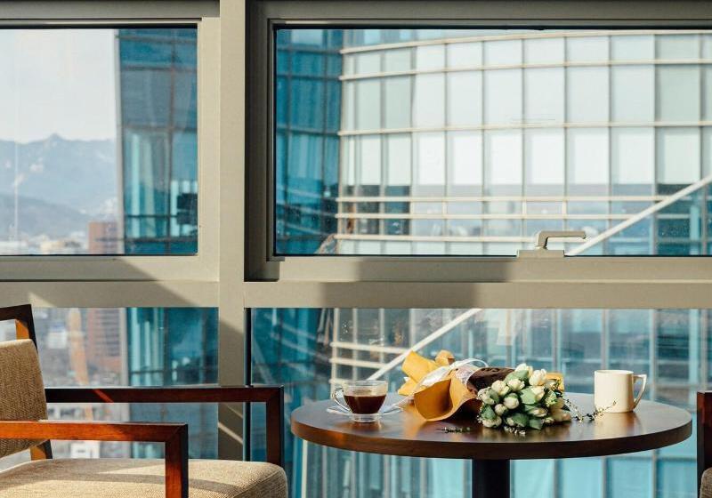 Номер Deluxe Кровать Кинг, Four Points By Sheraton Josun, Seoul Station