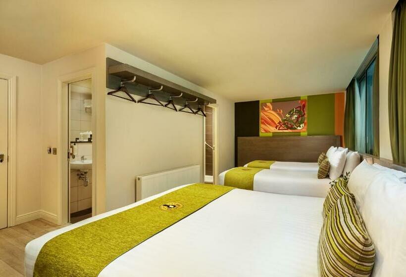 اتاق استاندارد چهار تخته, Temple Bar Inn