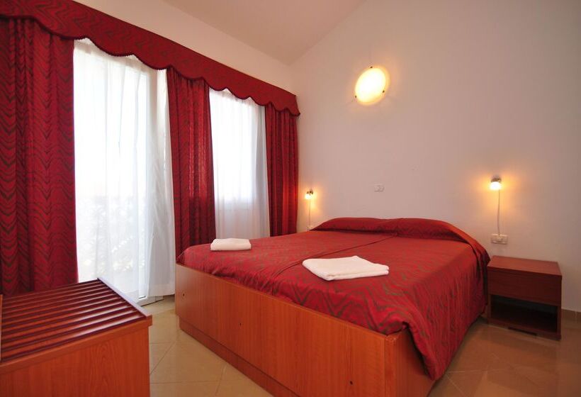 Апартаменты 2 Спальни, Kazela Apartments