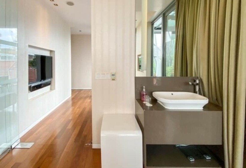 1 Bedroom Premium Apartment, St Residences Novena
