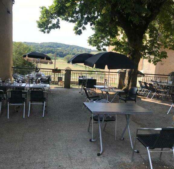 Номер Стандарт, Auberge De La Fontaine Aux Loups