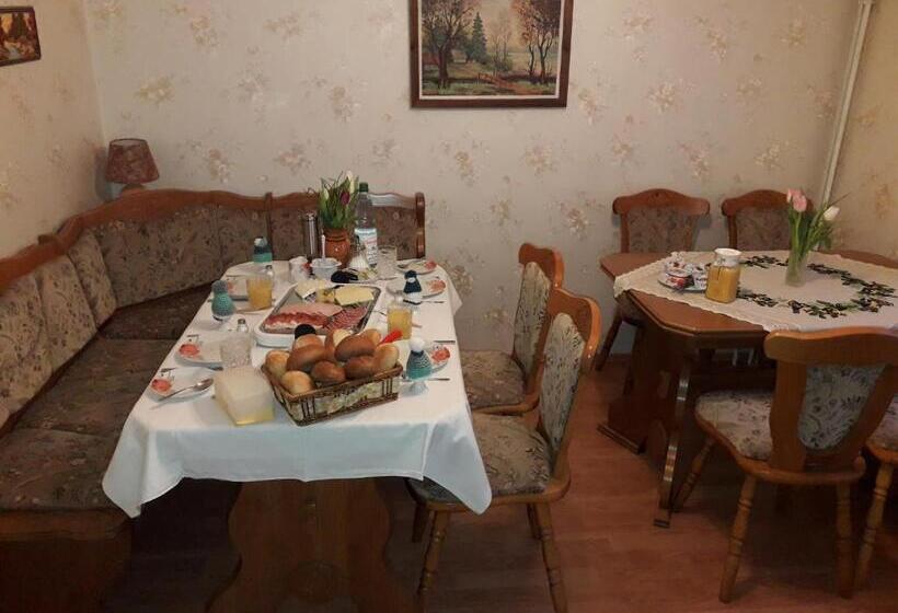 Трехместный Номер Стандарт Совместная Ванная, Pension Hoffmann