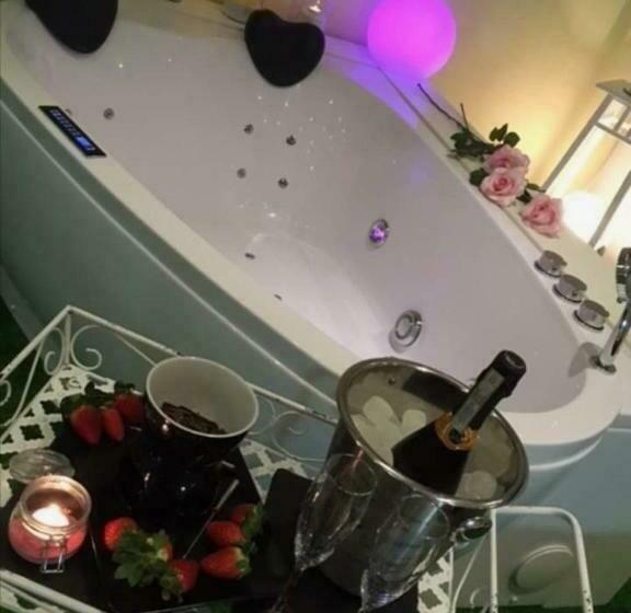 اتاق استاندارد با وان آب گرم, B&b Ravenna In Love Relax