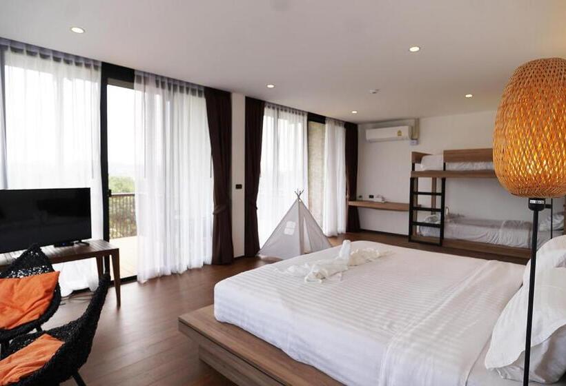 Полулюкс с Балконом, Hug Jang Loei Garden & Resort