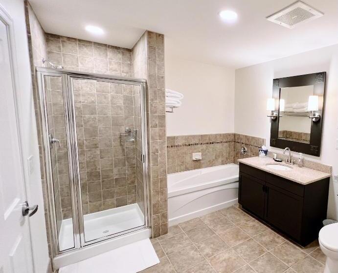 Люкс Deluxe Кровать Кинг, Mountain Creek Resort At Appalachian Hotel   Pool & Hot Tub