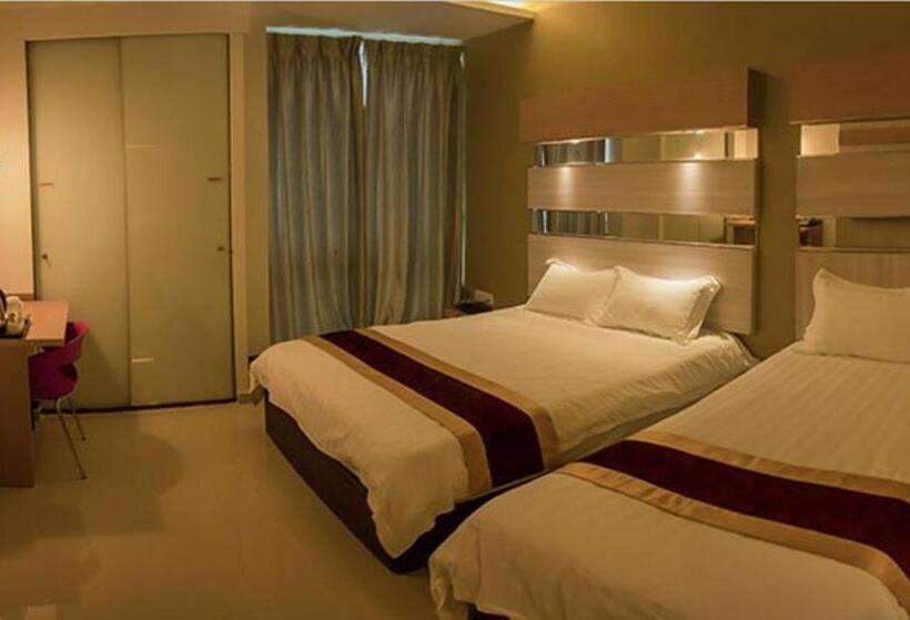 Quarto Triplo Estandar, Avantgarde