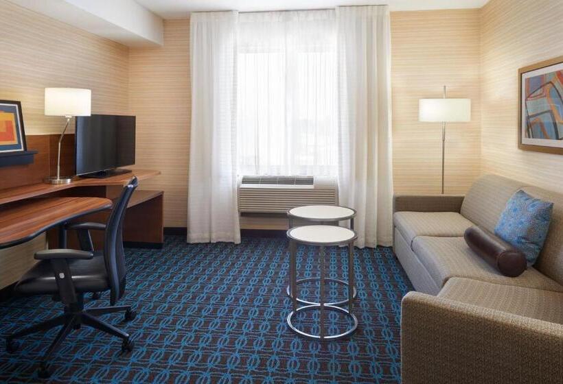 带大床的套房, Fairfield Inn & Suites By Marriott Barrie
