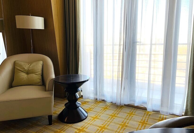 Номер Deluxe Вид на Парк, Sheraton Qinhuangdao Beidaihe
