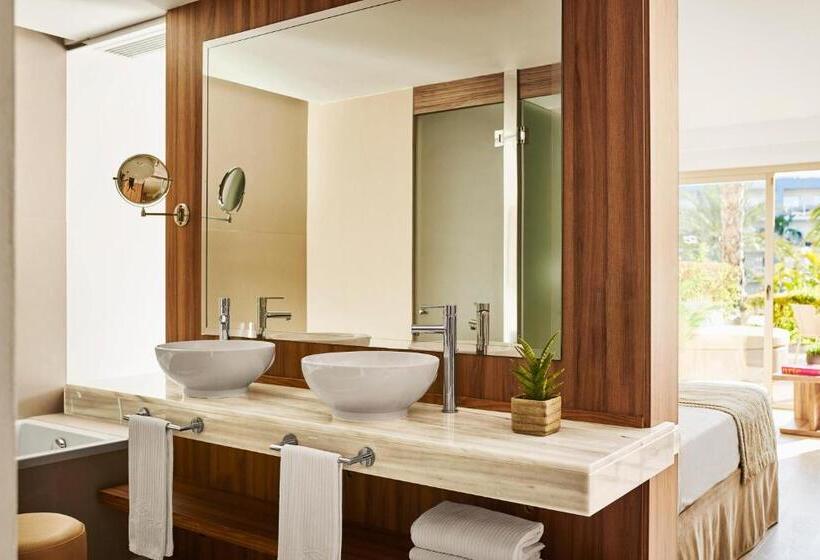 Полулюкс Одноместный с Террасой, Zafiro Palace Alcudia