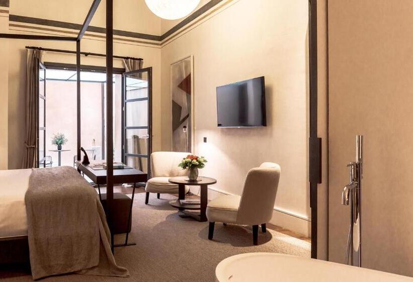 Полулюкс, Sant Francesc Hotel Singular