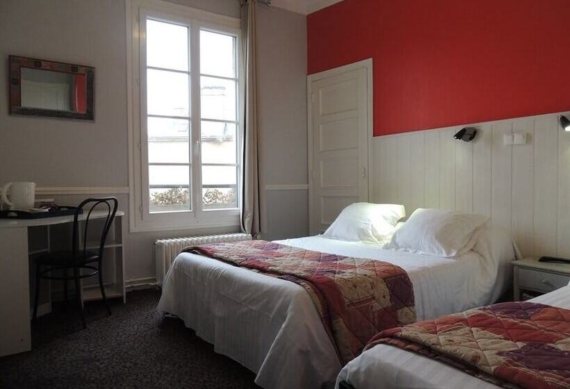Номер Стандарт Трехместный, Hôtel Le Hussard