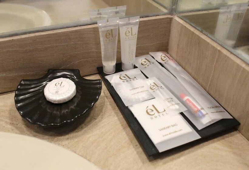 Номер Superior, él Hotel Kartika Wijaya Batu
