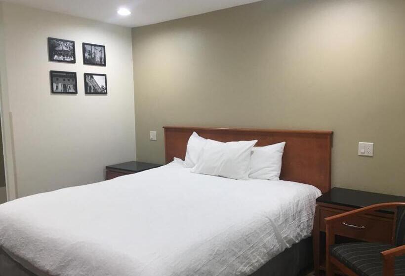 장애인을 위한 스탠다드 룸, Simply Home Inn & Suites   Riverside