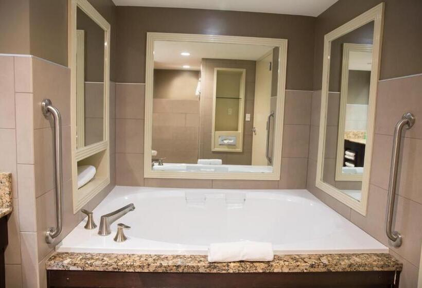 Люкс, Isle Of Capri Casino Hotel Boonville
